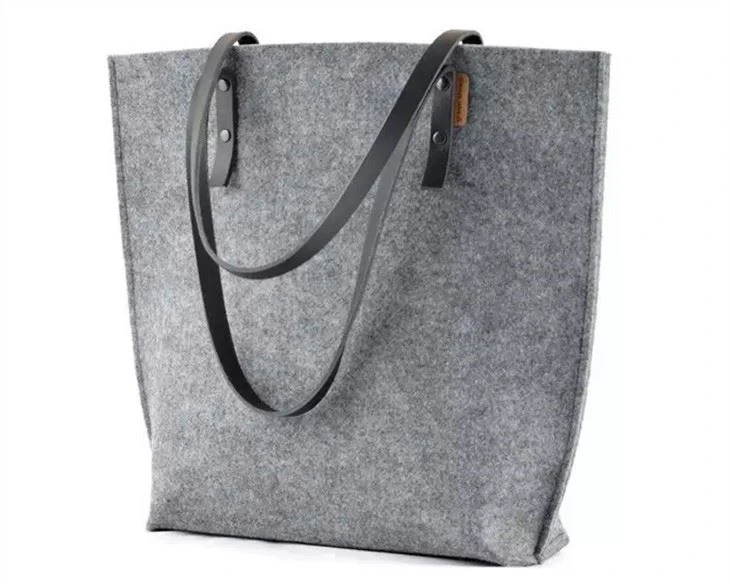 Borsa tote in feltro grigio